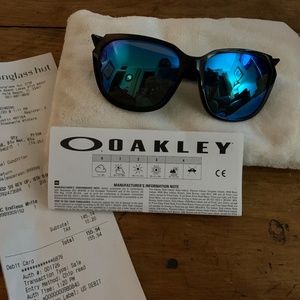 Oakley Rev Up Polarized Women’s Sunglasses